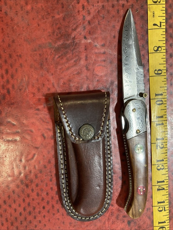 custom pocket knife