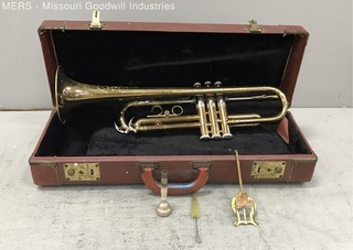 Selmer Signet Bb Trumpet Elkhart USA Gold Lacquer with Case and Mouthpiece