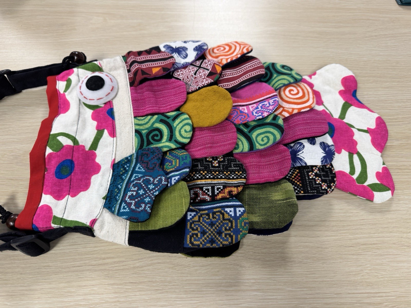 Fish Koi Multicolor Drawstring Purse Crossbody Ba… - image 2