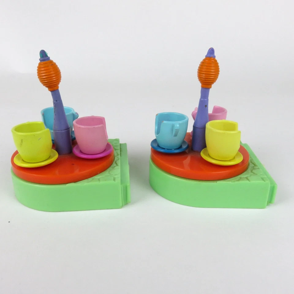 Lot Polly Pocket Disney Magic Kingdom Castle Playset Tea Cup Replacement Parts - Bild 4 von 4