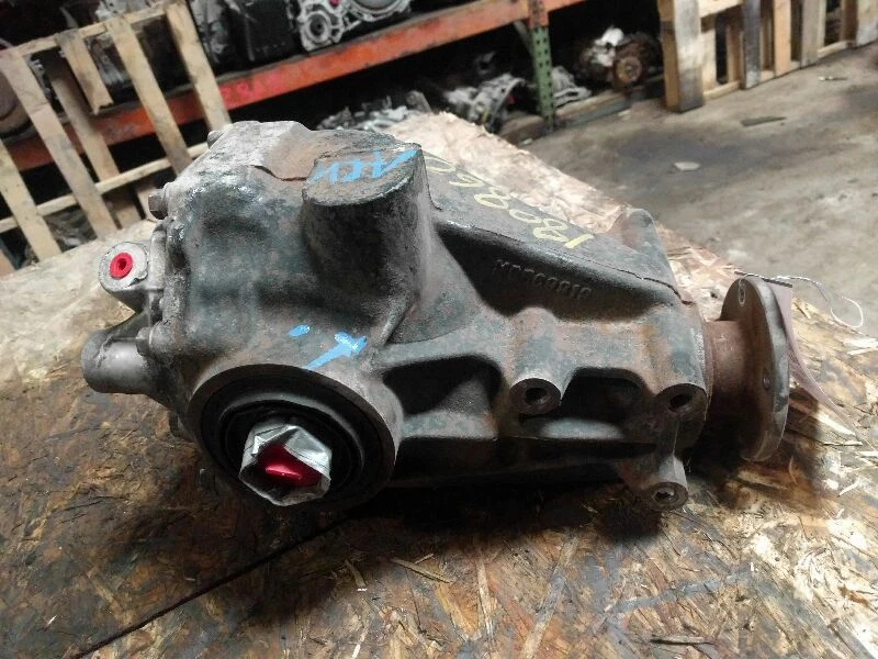 2004-2011 Mitsubishi Endeavor Rear Differential Carrier Assembly - Image 3 of 4