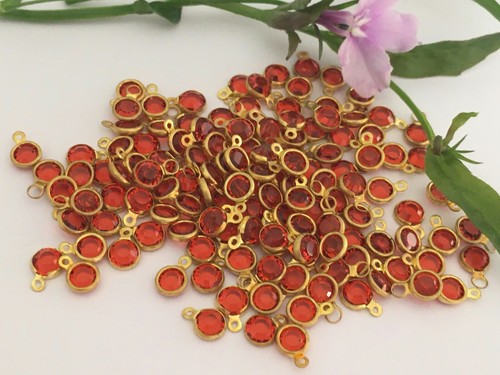 Swarovski Rhinestones 1 loop Connector 4mm Indian Red Pack of 20 CRAFT - Picture 2 of 3