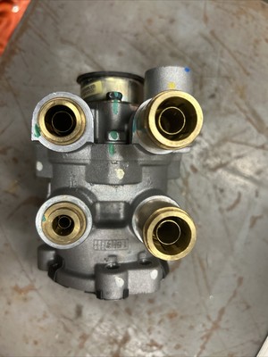 Bendix International Treadle Valve 2506079C91 for sale online | eBay