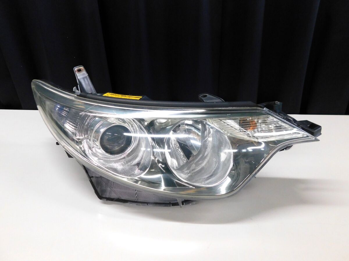 Toyota Estima Tarago AERAS ACR50 ACR55 Genuine HID Right Toyota Estima Tarago AERAS ACR50 ACR55 Genuine HID Right