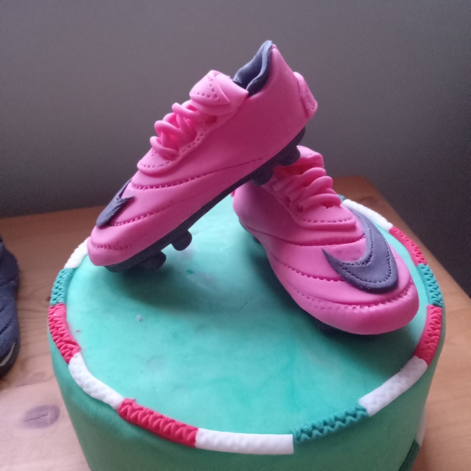 Botas de Entrenador Deportivo de Fútbol Nike Rosa Comestibles Pastel de Cumpleaños Decoraciones