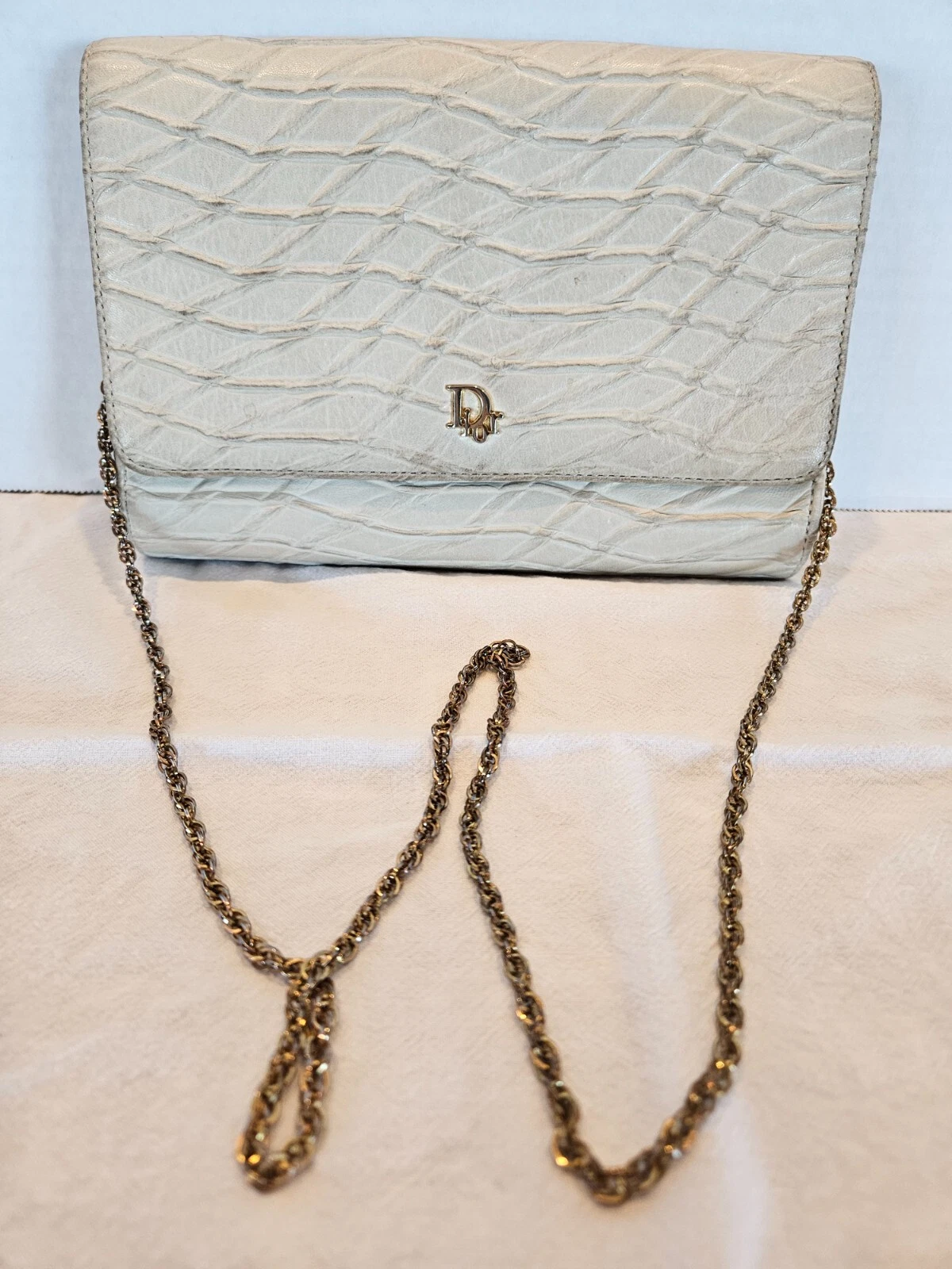 Sac bandoulière chaîne pochette Christian Dior occasion cuir crème froissé vintage