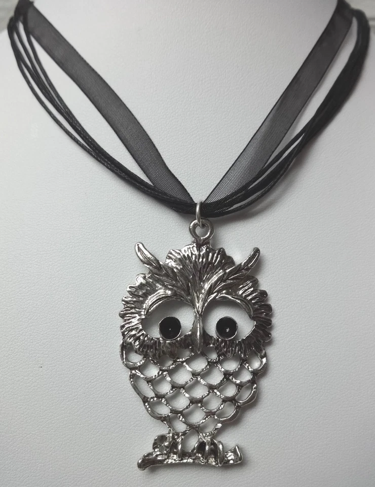 EULE & KETTE ORGANZA SCHWARZ SILBER ANHÄNGER UHU HALSKETTE BAND SCHMUCK DAMEN - Bild 1 von 1