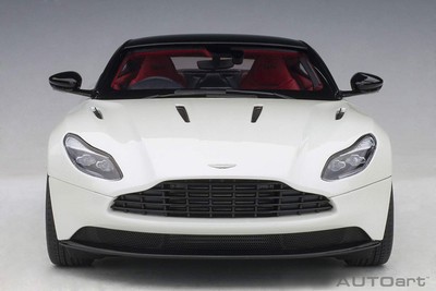 AUTOart Aston Martin DB11 Diecast Model Car - Morning Frost White