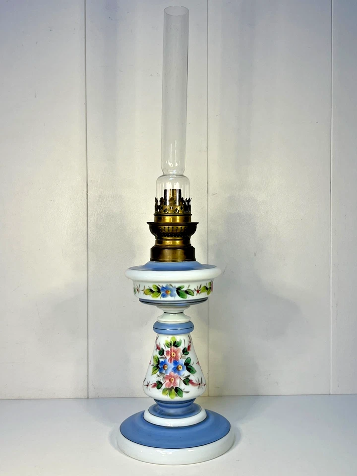 Lampe PÉTROLE ANCIENNE EN VERRE opaline XIXème - Photo 3/4