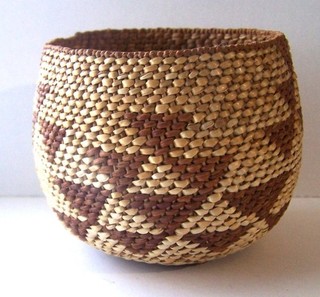 Nice Northern California Coast Hupa Yurok Karuk Small Trinket Basket