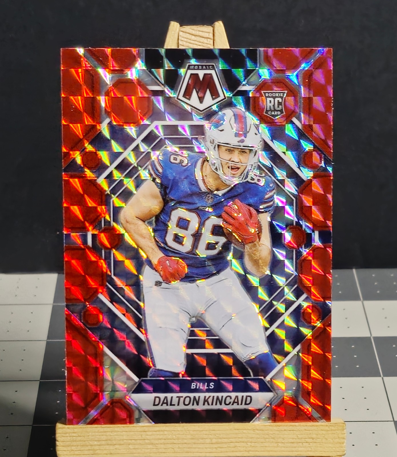 2023 Mosaic #305 Dalton Kincaid RC RED CAMO PRIZM Bills Rookie Football Card