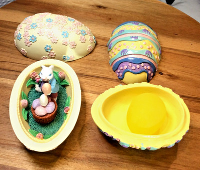 set of two decorative ceramic Easter egg trinket boxes