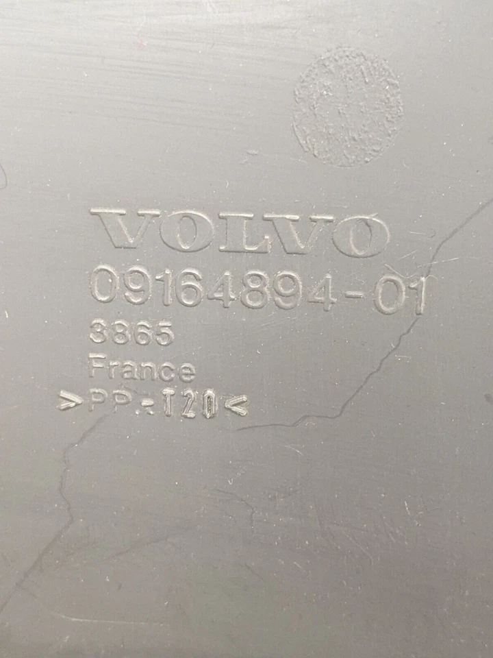Volvo S60 2001-2004 delantero derecho lado del pasajero tablero inferior moldura panel de retroceso usado Foto 2 de 4