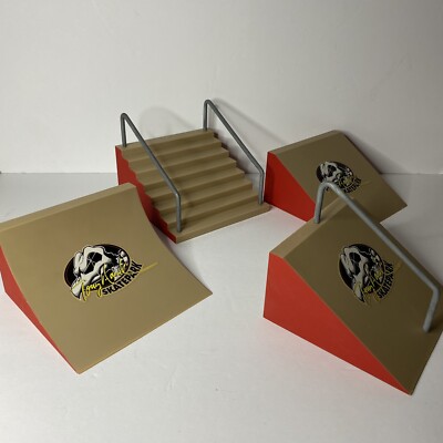 Vintage 4 Piece Tony Hawk Tech Deck Fingerboard Skate Park Red Ramp Stairs Rails