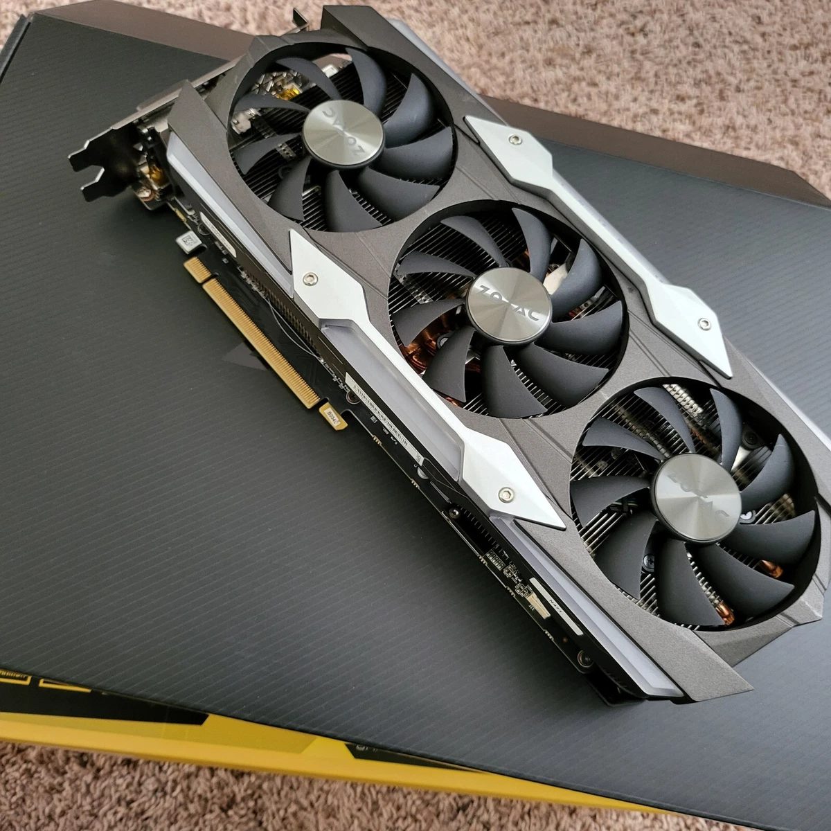ZOTAC GeForce GTX 1080 Ti 11GB GDDR5X AMP EXTREME EDITION
