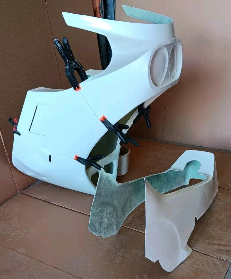 Suzuki GSXR 750 1986/87 комплект двойных обтекателей фар стекловолокно новый - Изображение 2 из 4