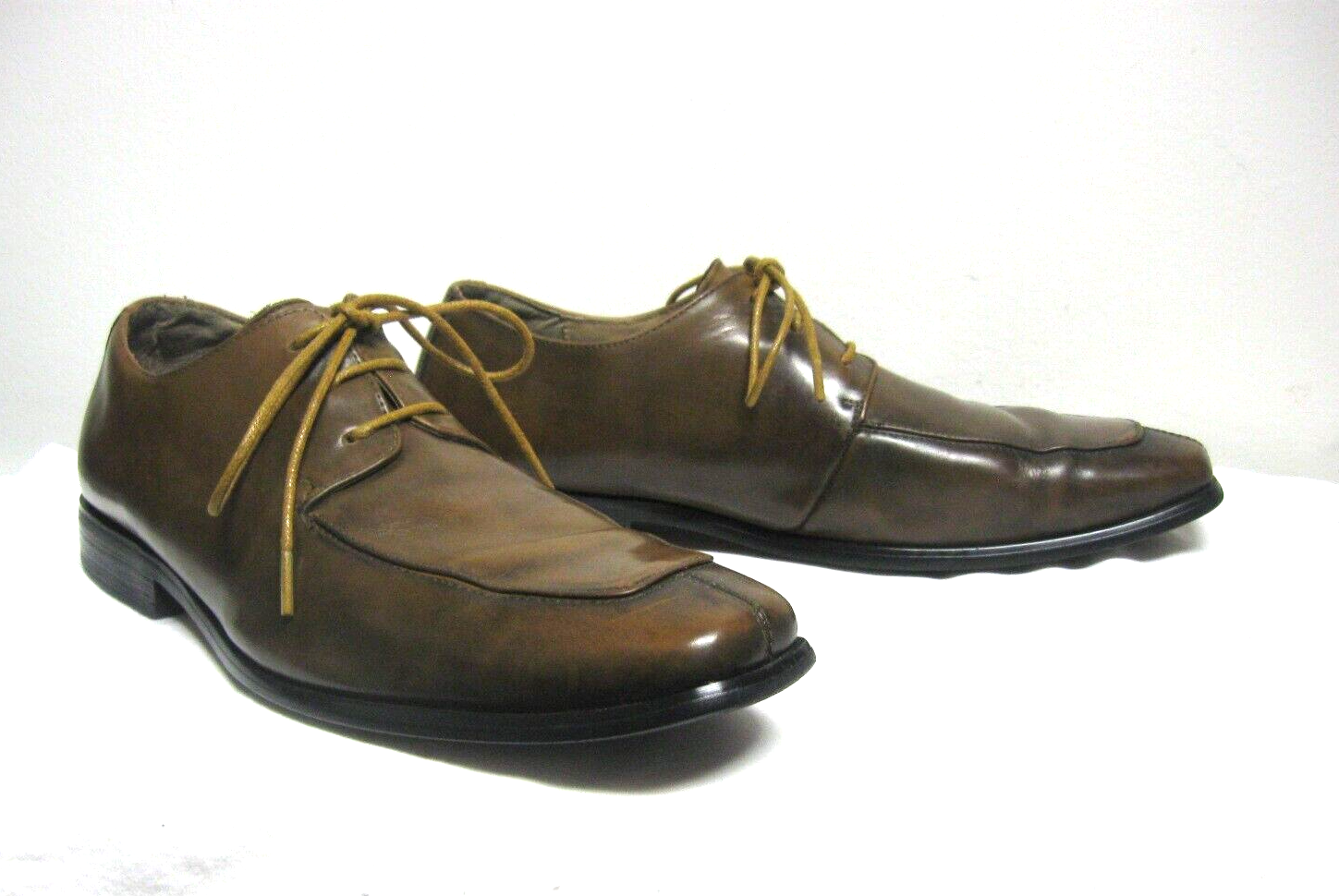 SAOLA Scarpe derby stringate Vince Camuto in pelle marrone taglia 9