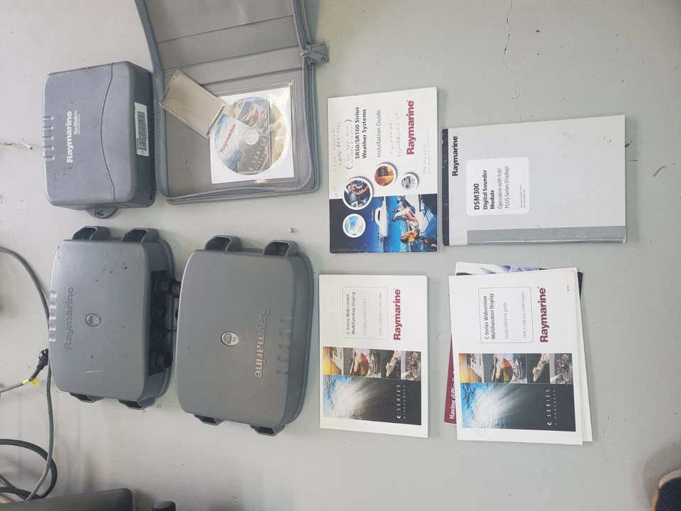 Plotter GPS Raymarine C140W Foto 2 de 4