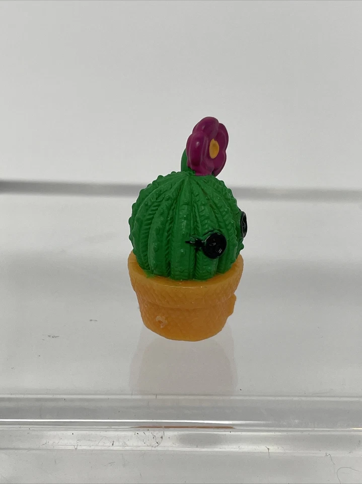Mini cactus para mascotas Lalaloopsy de 1 pulgada  Foto 2 de 4