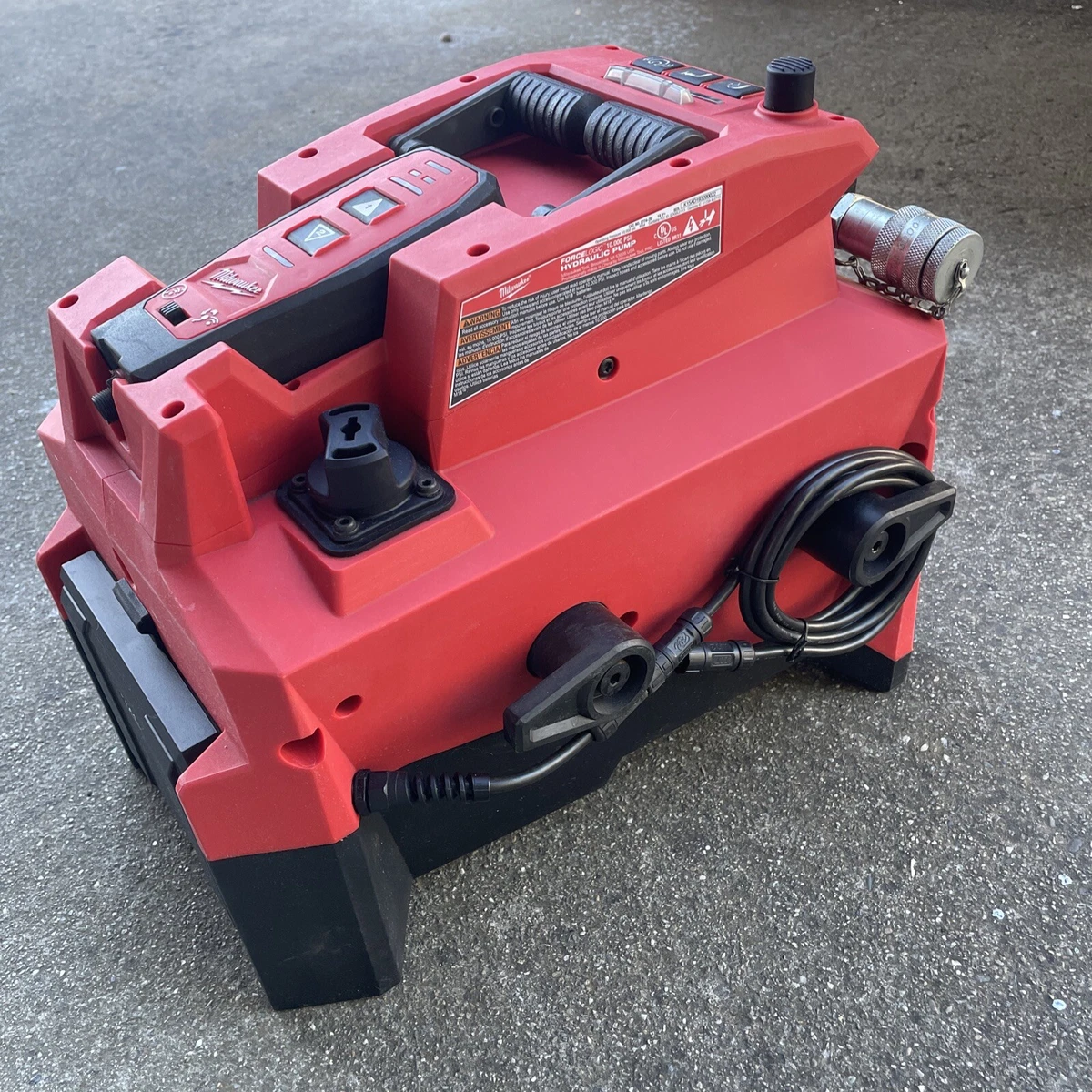 M18 FORCE LOGIC 10,000psi Cordless Hydraulic Pump