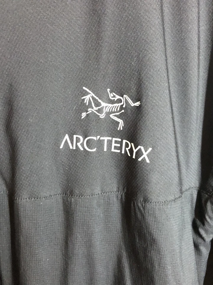 Chaqueta Arc'teryx Para Hombres XL Negra Con Capucha Aislada Nylon Atom LT Sudadera con Capucha Abrigo Foto 2 de 4