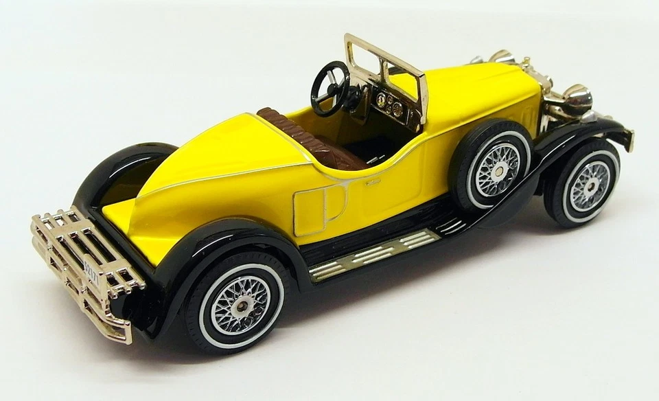 Matchbox 1/43 Scale DYM35179 - 1931 Stutz Bearcat - Yellow - Image 3 of 4