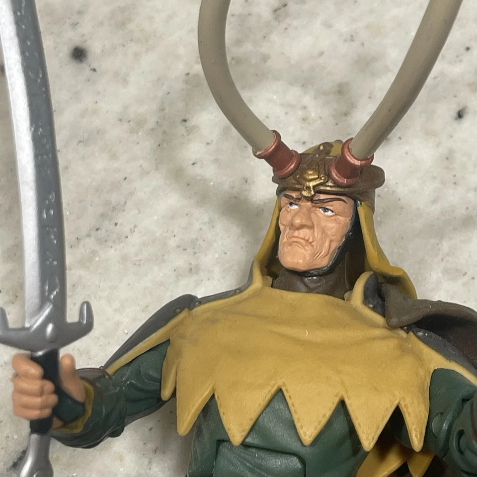 Marvel Legends Loki Onslaught BAF Build A Figure Series 7” Toybiz 2006 suelto Foto 3 de 4