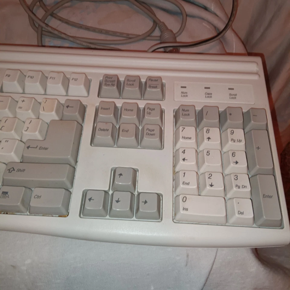 Vintage Mitsumi Keyboard KPQ-E99ZC-13 - Image 2 of 4