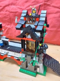 LEGO 6089 Shogun's Lookout Tower Stone Tower Bridge Castle Series Ninja Samurai