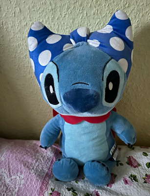 Disney Lilo & Stitch  Plüschtier mit gepunkteter Schleife und rotem Umhang