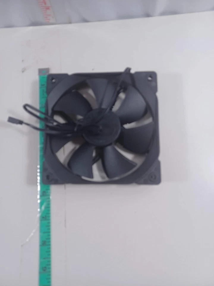 Fractal Design Dynamic X2 GP-12 120mm PC/Computer Case Fan 3pin Silent High Flow - Image 2 of 2