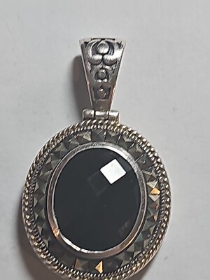 LaVish TJM filigraner Sterlingsilber Onyx Cabachon & Markasit Anhänger #8979
