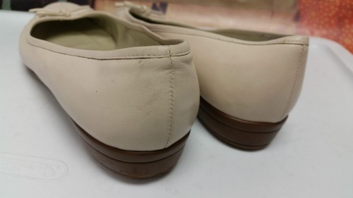 Karen Scott Womens Closed Toe Ballet Comfort Flats Cream Shoe Size 9.5 M EUC - Picture 4 of 5