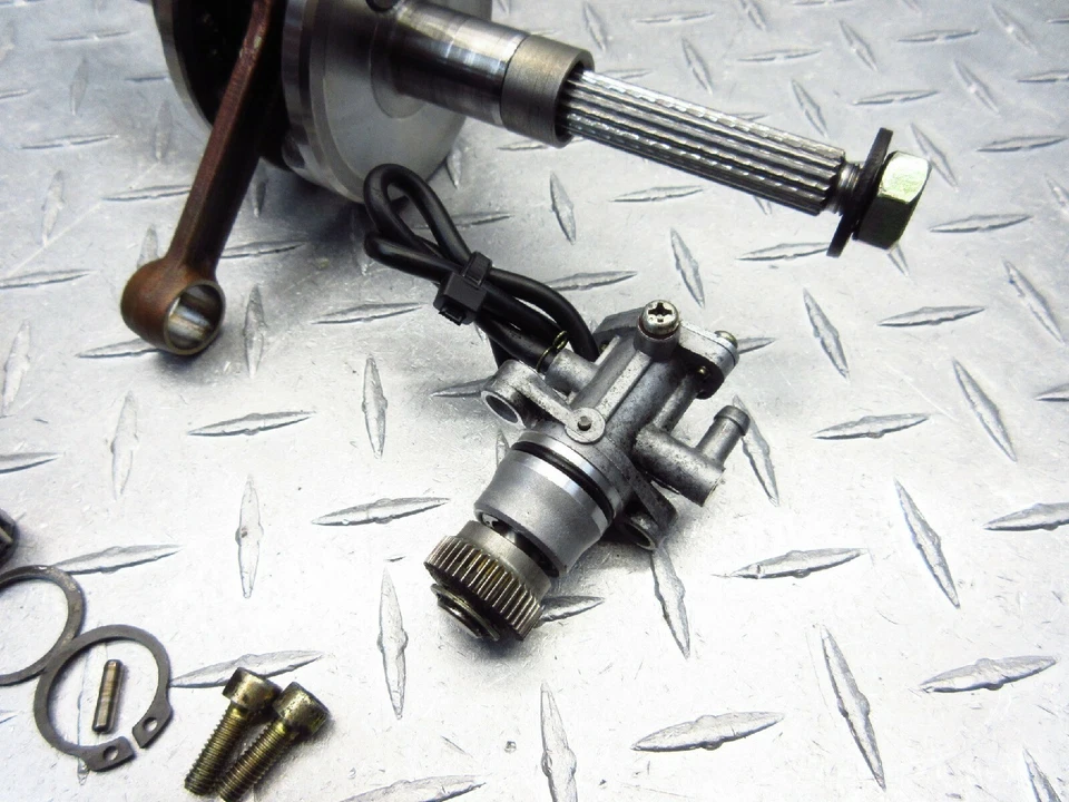 2001 01-06 Aprilia 50 Scarabeo 曲柄轴连接杆油泵发动机电机 — 第 2/4 张图片