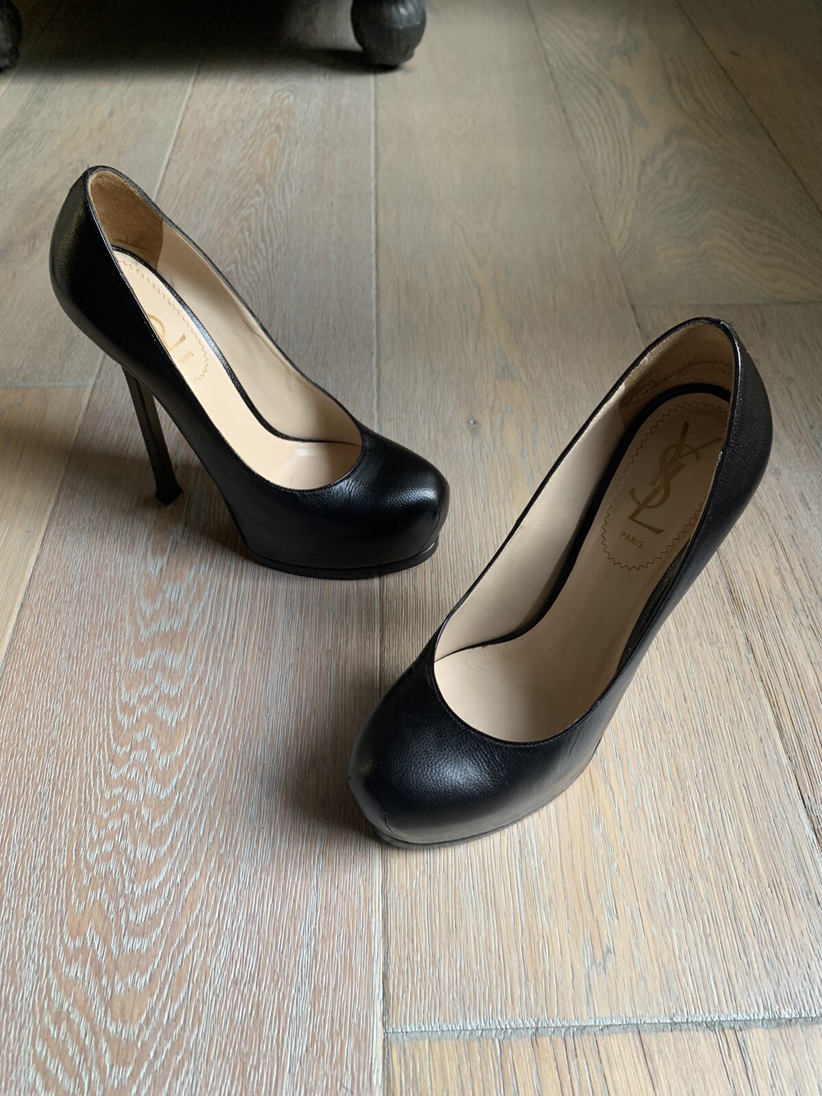 SCARPA POMPA YSL YVES SAINT LAURENT TRIBTOO 105 PELLE A GRANA NERA CON PLATEAU 36 5