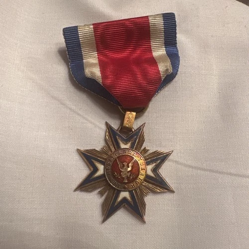 Military Order of the Loyal Legion of the US  (MOLLUS) Medal s/n 10435