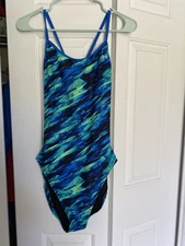 TYR Women's One Piece Athletic Swimsuit Size 40