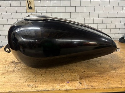 04-06 Harley XL1200 Custom Sportster OEM Gas Fuel Tank XL883 XL