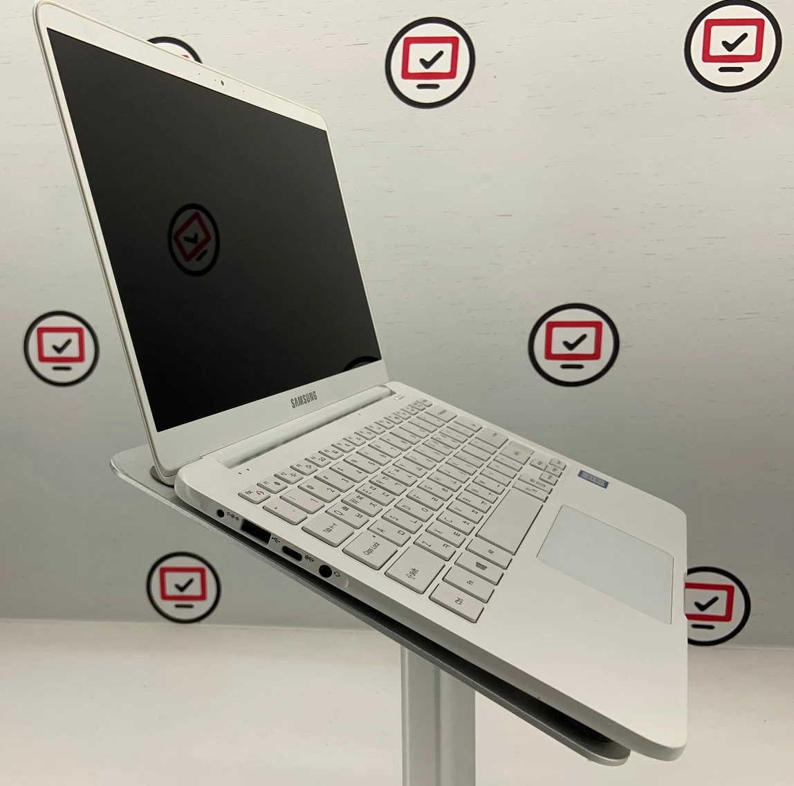 Samsung Notebook 9 8 GB RAM PC Laptops & Netbooks 256 GB SSD