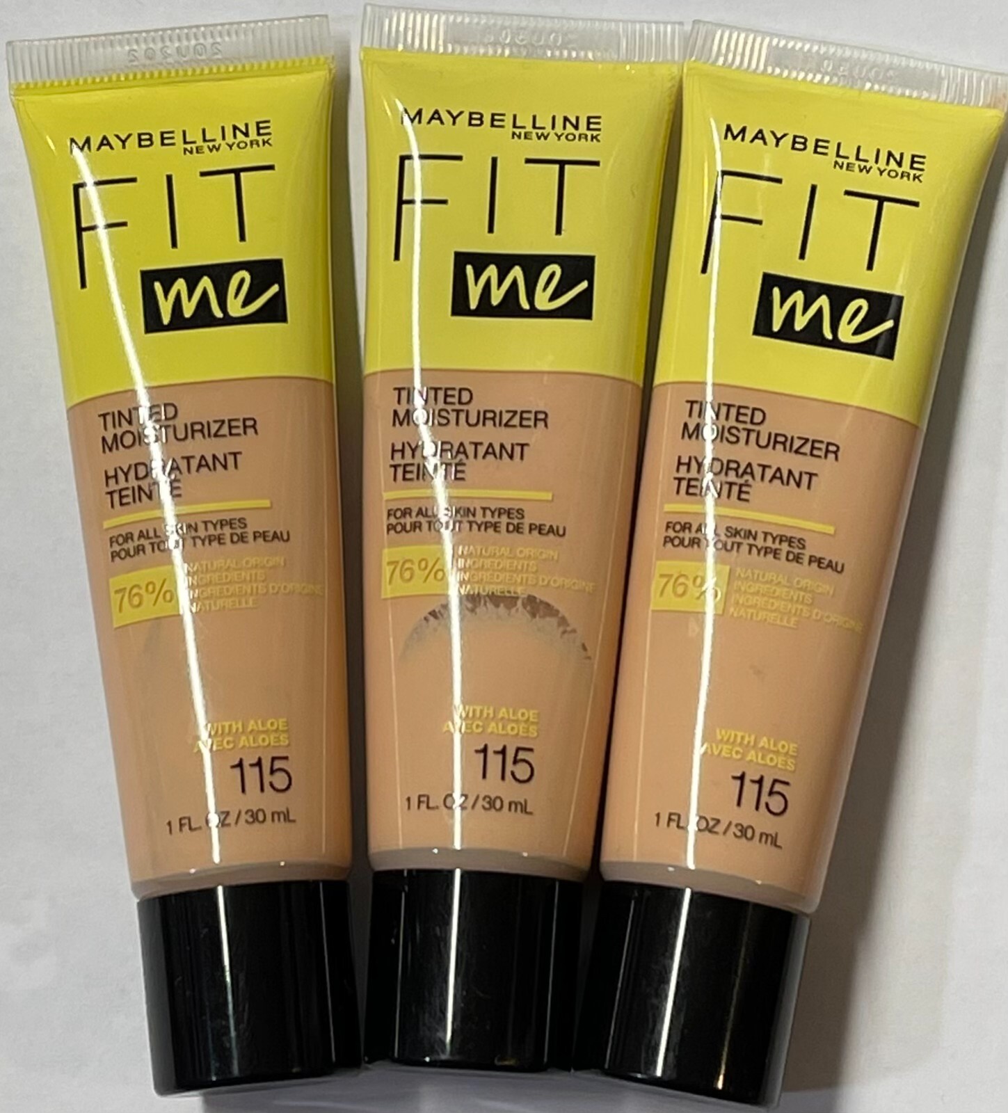 Тонированный увлажняющий крем Maybelline Fit Me, 115 г, 3 упаковки