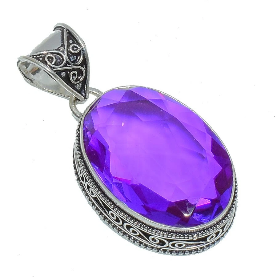 Colgante de corte ovalado de joyería de plata de ley 925 hecha a mano con piedras preciosas de kuncita púrpura Foto 4 de 4