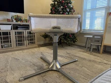 Halo Bassinest Swivel Sleeper Bedside Bassinet