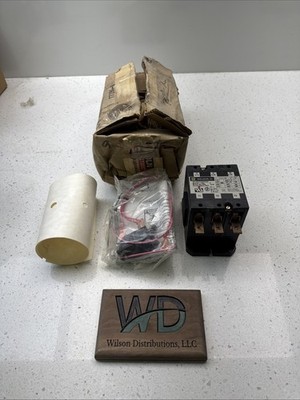 Square D 8910DPA93S40V02 Contactor 120V Coil 90A 3-Pole NOS