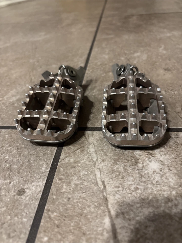 2004-2016 Honda Crf250r ProTaper 2.3 Platform Billet Footpegs Foot Pegs Rest - Image 4 of 4