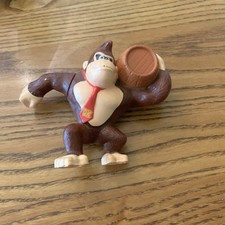 2022 McDONALD'S Super Mario Bros Movie Nintendo HAPPY MEAL Donkey Kong cake top