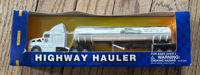 NEW Vtg Maisto Highway Hauler Semi Tractor Trailer Milk Truck May Fresh Dairy