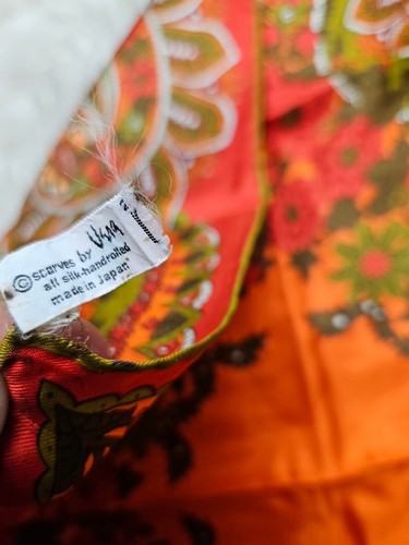 Vera Neumann VTG Square Scarf 100% Silk Floral Paisley Autumn 26"x26" Stunning - Picture 5 of 7