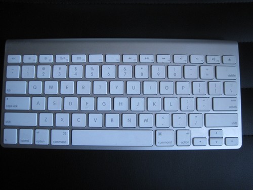 Tre tastiere wireless Apple A1314 A1255 - bianco - difettose per parti 3 unità - Foto 13 di 14