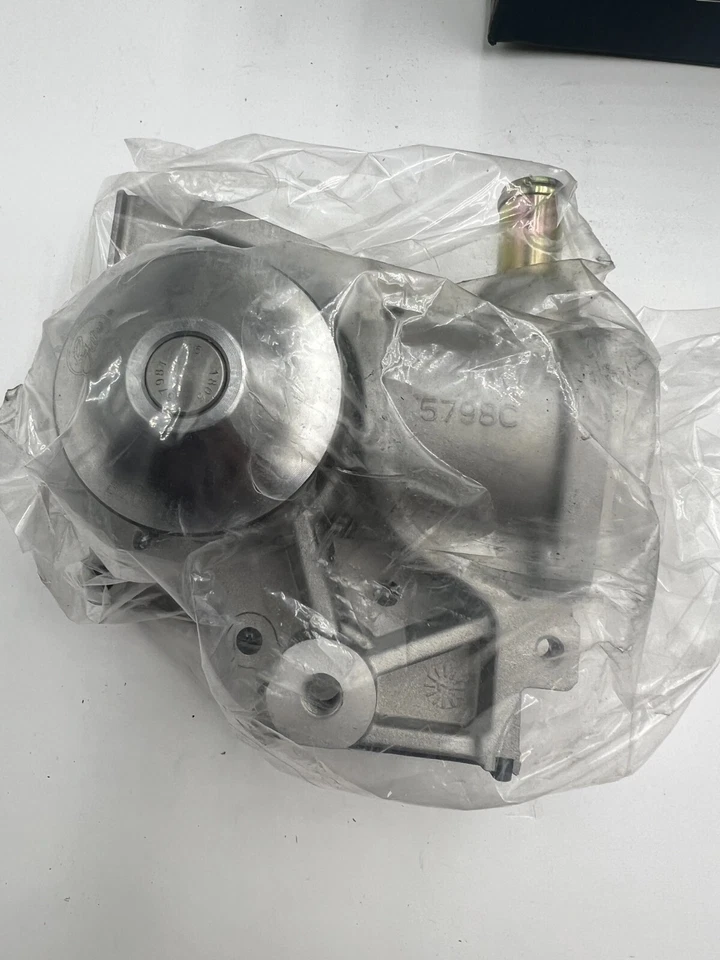Bomba de agua Napa 42207 Tru-flow para Subaru Outback Impreza 1998-2001 Foto 3 de 4