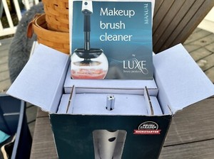 Luxe Makeup Brush Cleaning Machine NIB
